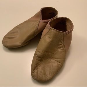 Dancing Fair Leather Upper Slip-on Jazz Shoes